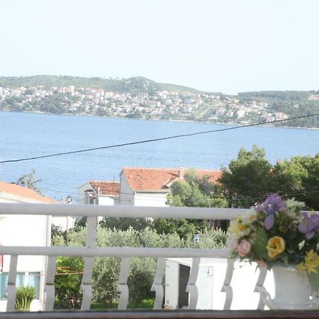 Rooms And Apartments Kurtovic Seget Donji Exterior photo