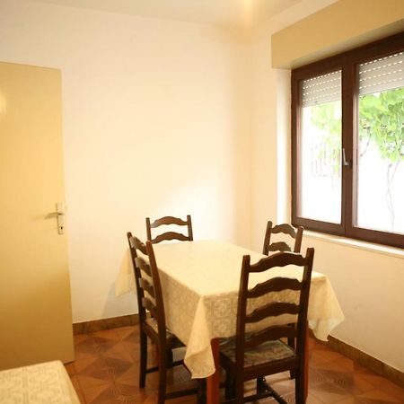 Rooms And Apartments Kurtovic Seget Donji Exterior photo