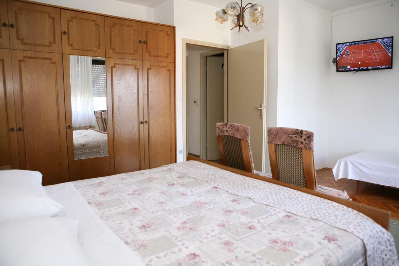 Rooms And Apartments Kurtovic Seget Donji Exterior photo