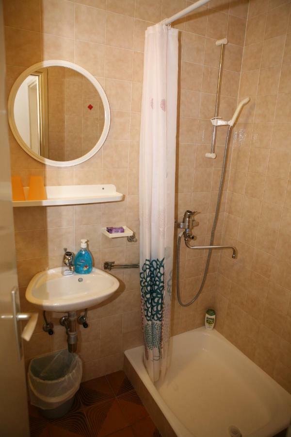 Rooms And Apartments Kurtovic Seget Donji Exterior photo