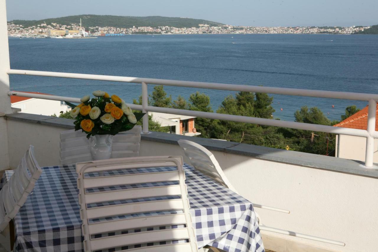 Rooms And Apartments Kurtovic Seget Donji Exterior photo