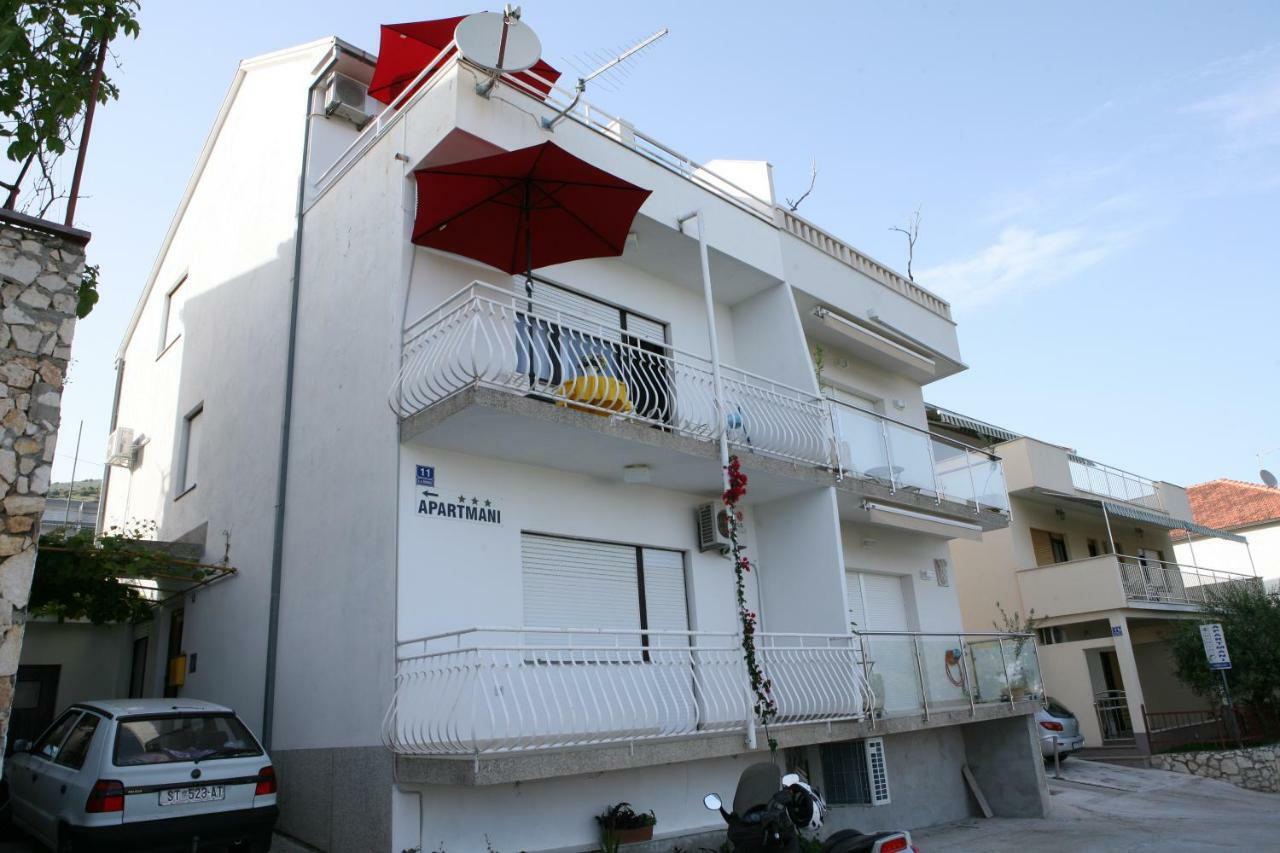 Rooms And Apartments Kurtovic Seget Donji Exterior photo