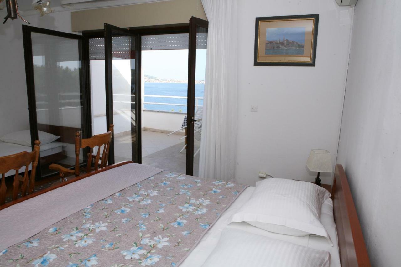 Rooms And Apartments Kurtovic Seget Donji Exterior photo
