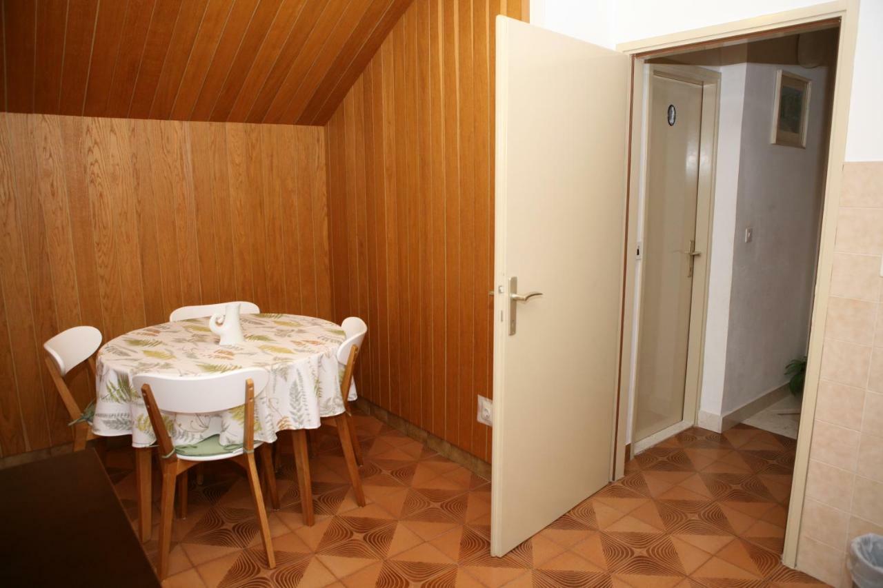 Rooms And Apartments Kurtovic Seget Donji Exterior photo