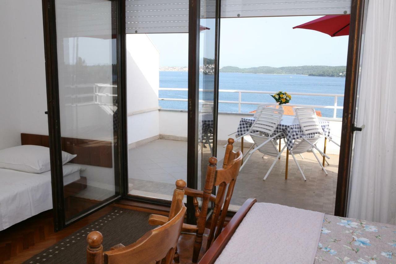 Rooms And Apartments Kurtovic Seget Donji Exterior photo